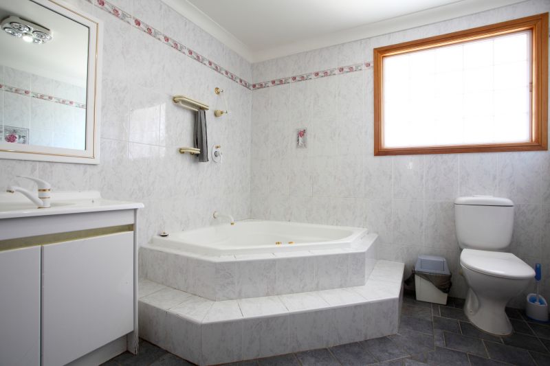 Cost of Bathtub Installation in Sault Sainte Marie, MI